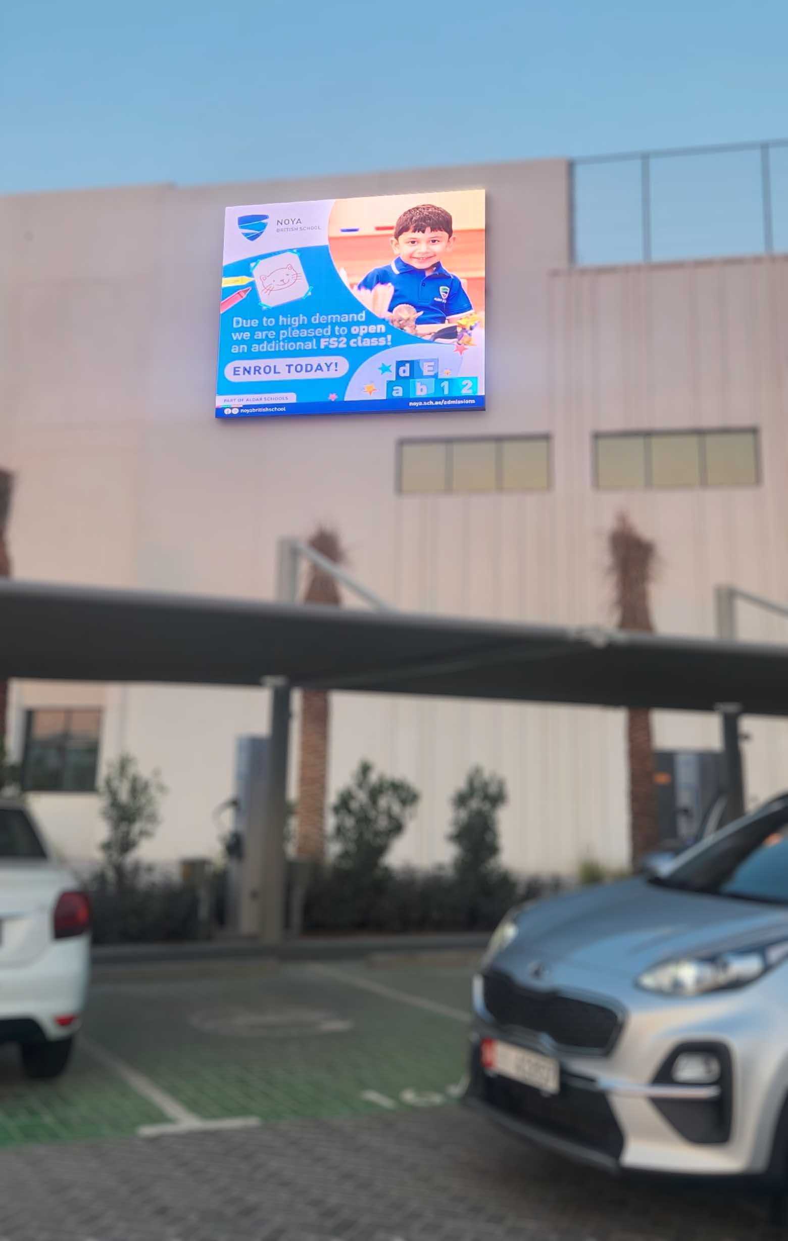 Outdoor LED screen brightness under sunlight UAE