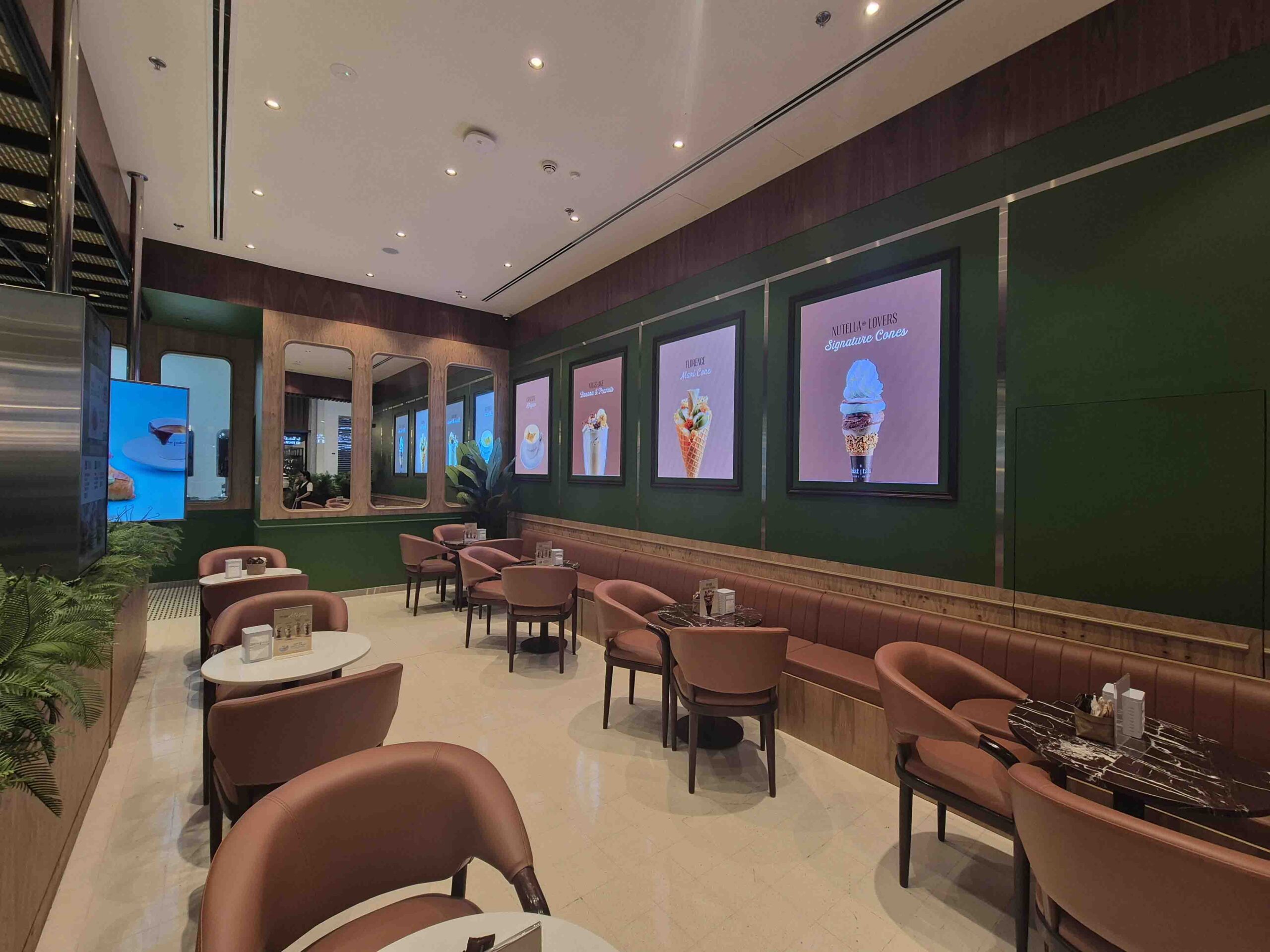 LG Digital Signage Dubai Festival City Mall