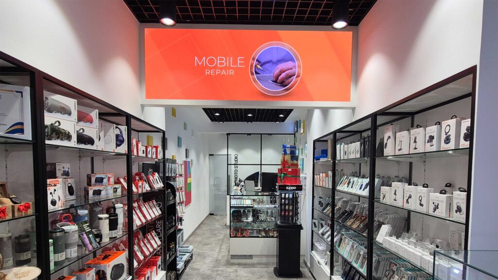P1.8 LED Screen for Fixperts shop The Green Souk Dubai_0001_Layer 2