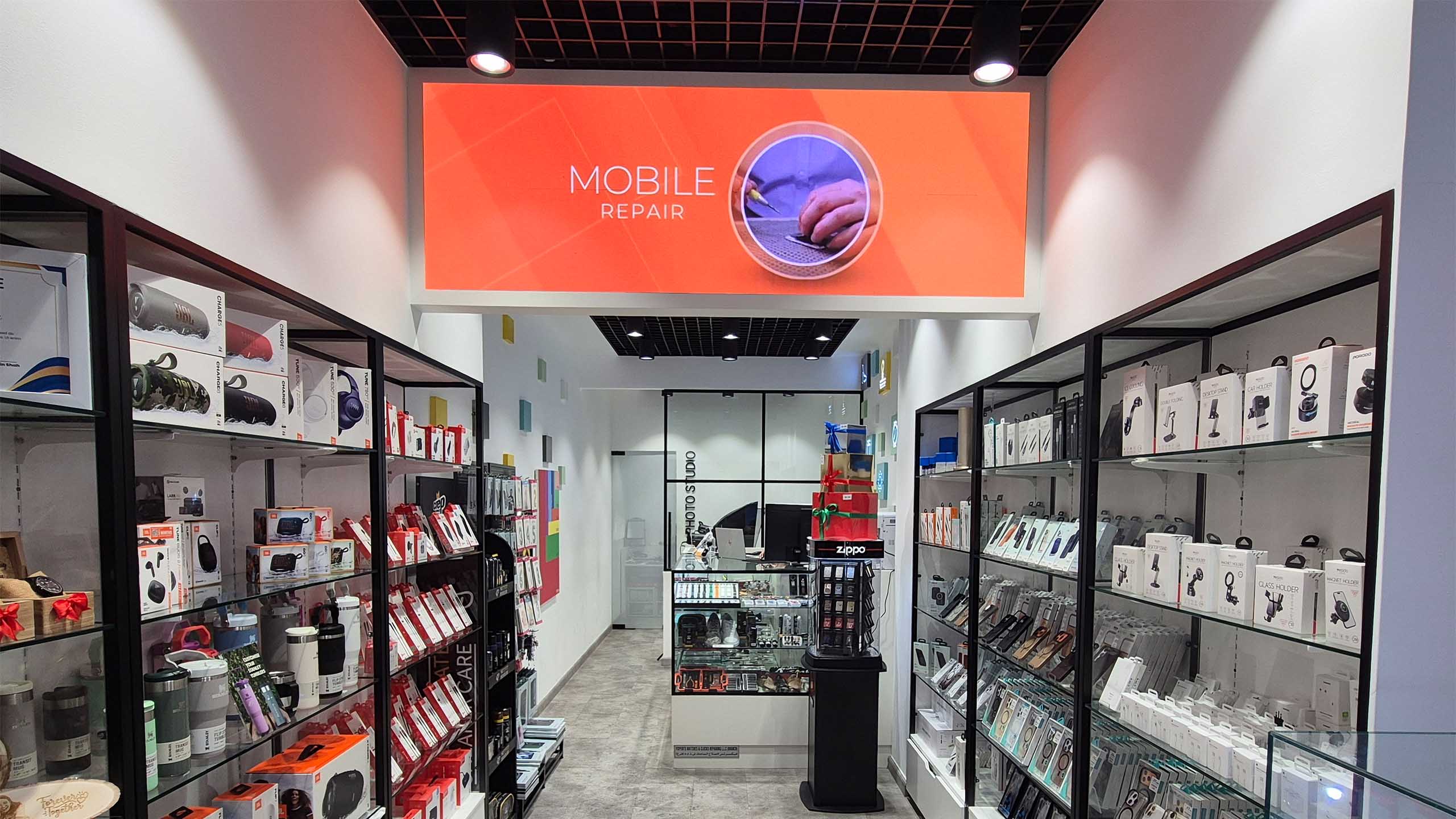 Fixperts shop LED screen The Green Souk Dubai